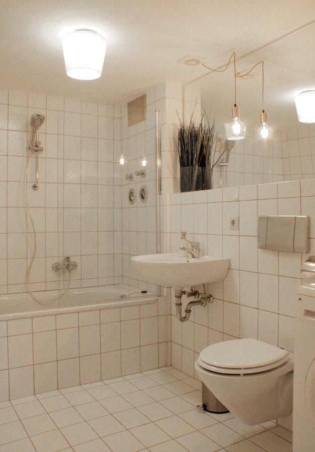 Engen Apartment Bagian luar foto